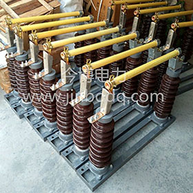 RW5-35/100A跌落式熔斷器35KV戶外高壓35-40.5KV陶瓷（cí）材質熔（róng）斷器